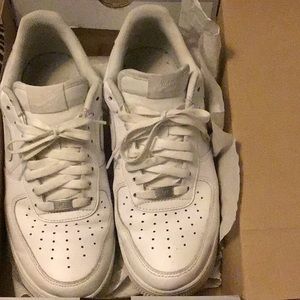 Men’s Nike Air Force ‘07 size 10